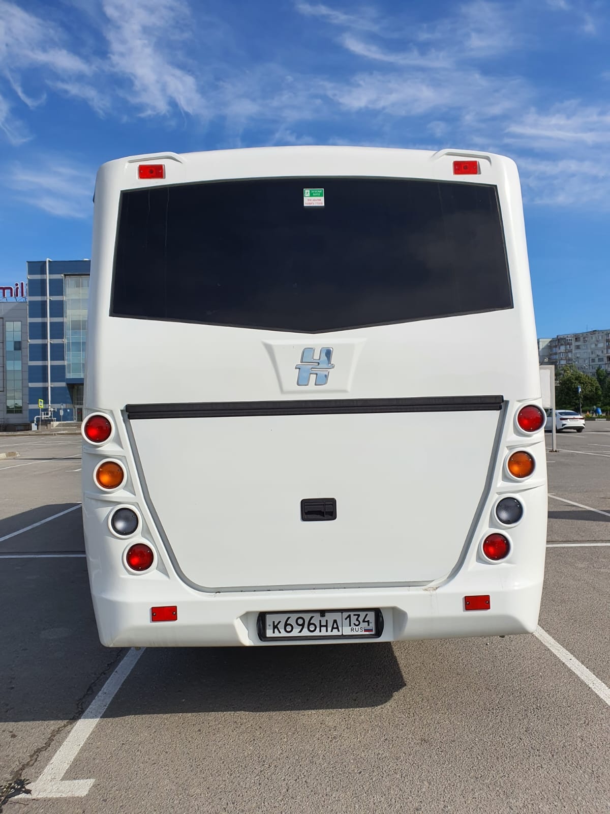 заказать микроавтобус Mercedes Sprinter в Волгограде