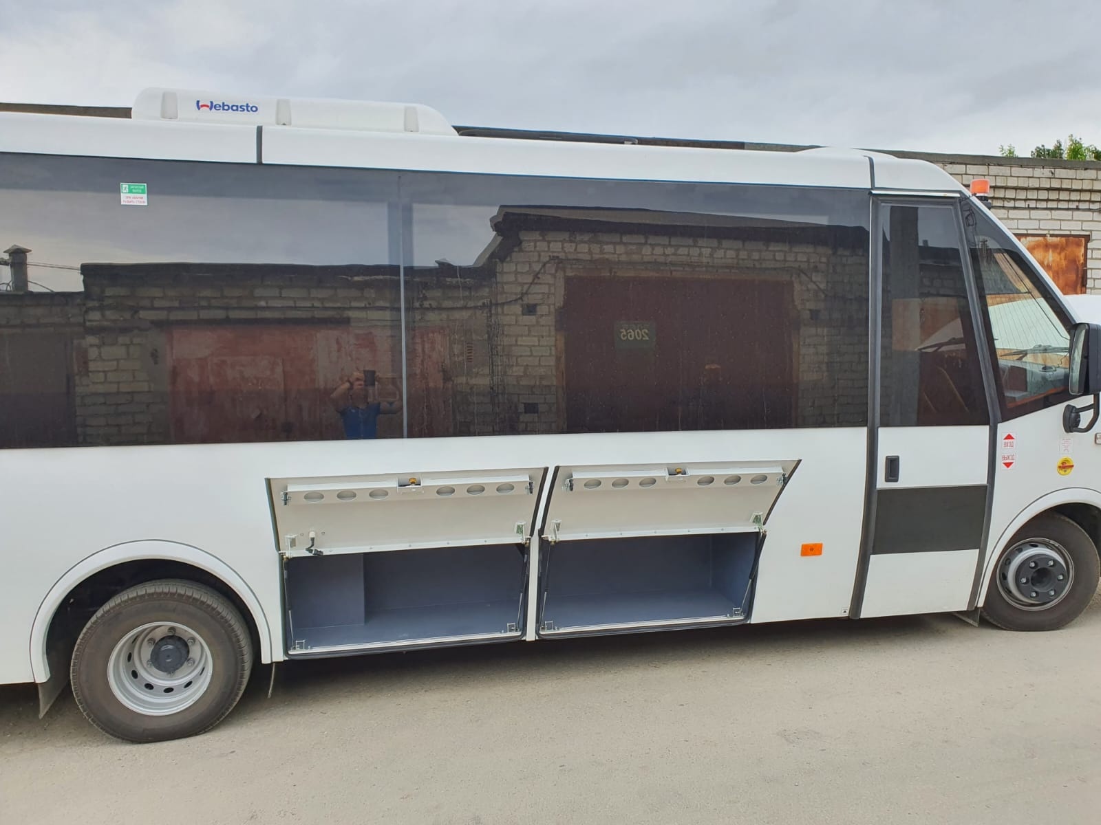 заказать микроавтобус Mercedes Sprinter в Волгограде